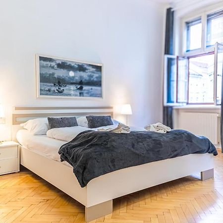 Deluxe 3Br Apt. Wiener Stadthalle - Suitable For Longstays Екстер'єр фото